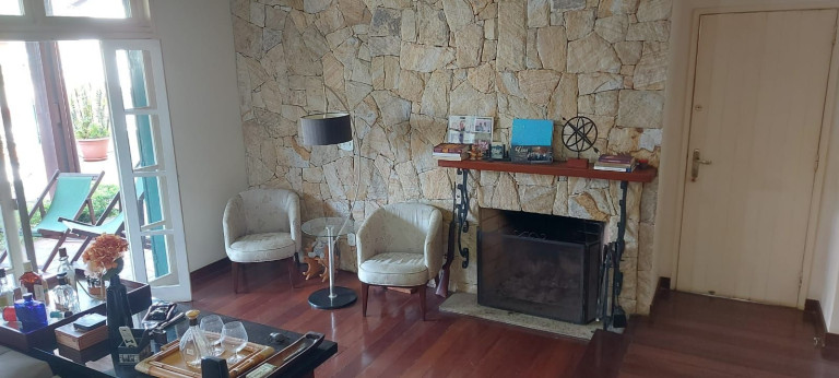 Imagem Casa com 4 Quartos à Venda, 250 m² em Alto - Teresópolis Imagem Casa com 4 Quartos à Venda, 250 m² em Alto - Teresópolis
