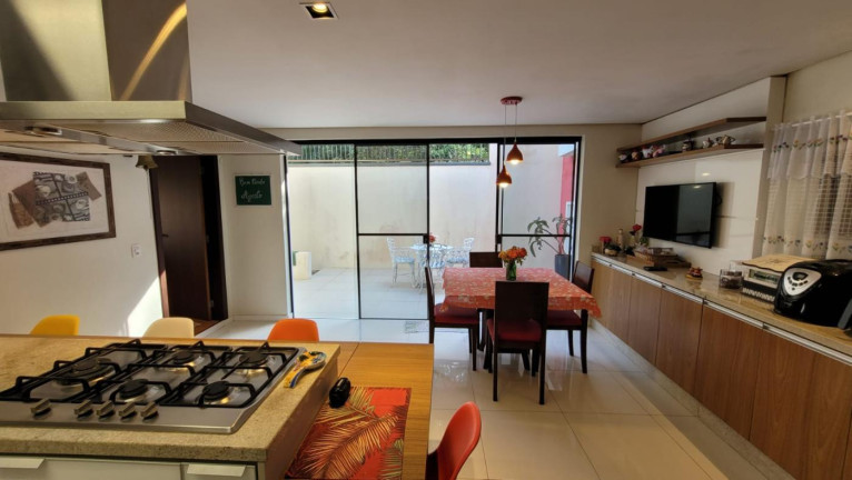 Imagem Casa à Venda, 347 m² em Floresta - Joinville