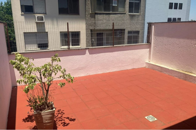 Imagem Cobertura com 1 Quarto à Venda, 68 m² em Centro Histórico - Porto Alegre Imagem Cobertura com 1 Quarto à Venda, 68 m² em Centro Histórico - Porto Alegre