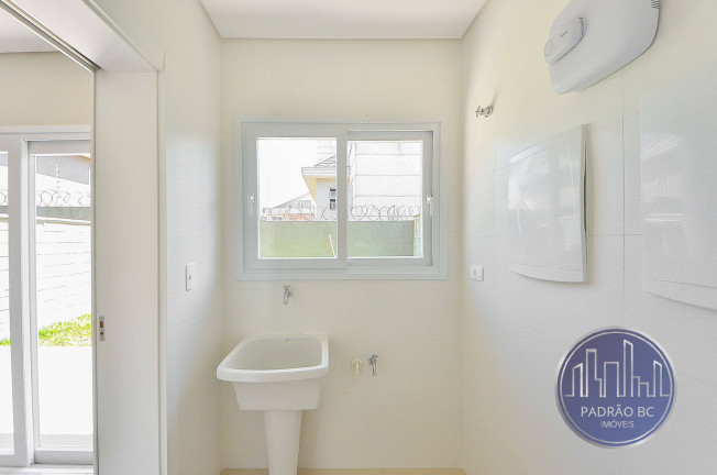 Imagem Casa com 3 Quartos à Venda, 121 m² em Xaxim - Curitiba Imagem Casa com 3 Quartos à Venda, 121 m² em Xaxim - Curitiba
