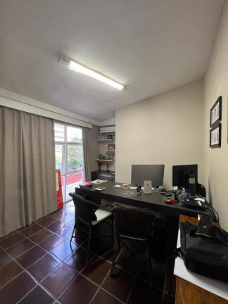 Casa com 4 Quartos à Venda, 400 m² em Graças - Recife