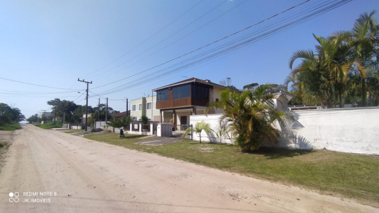 Imagem Sobrado com 4 Quartos para Temporada, 350 m² em Balneário Mariluz - Itapoá Imagem Sobrado com 4 Quartos para Temporada, 350 m² em Balneário Mariluz - Itapoá