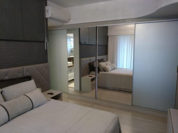 Imagem Imóvel com 3 Quartos à Venda, 142 m² em Centro - Balneário Camboriú Imagem Imóvel com 3 Quartos à Venda, 142 m² em Centro - Balneário Camboriú