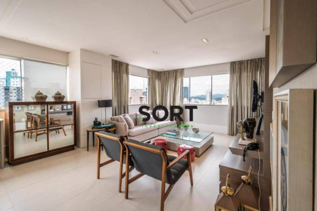 Imagem Cobertura com 3 Quartos à Venda, 253 m² em Centro - Balneário Camboriú