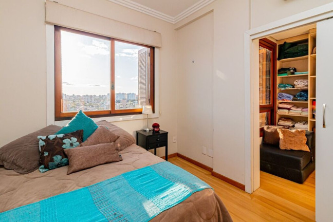 Imagem Cobertura com 3 Quartos à Venda, 278 m² em Jardim Itu - Porto Alegre Imagem Cobertura com 3 Quartos à Venda, 278 m² em Jardim Itu - Porto Alegre