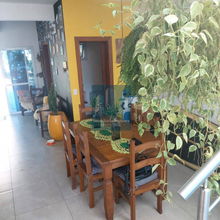 Imagem Casa com 3 Quartos à Venda, 200 m² em São João Do Rio Vermelho - Florianópolis Imagem Casa com 3 Quartos à Venda, 200 m² em São João Do Rio Vermelho - Florianópolis