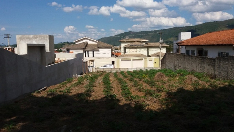 Imagem Terreno à Venda, 600 m² em Jardim Paulista - Atibaia