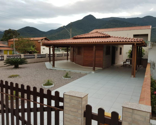 Imagem Casa com 2 Quartos à Venda, 100 m² em Praia De Fora - Palhoça