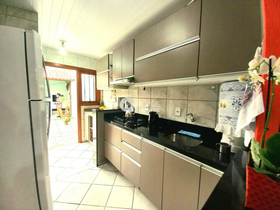 Imagem Casa com 2 Quartos à Venda, 62 m² Imagem Casa com 2 Quartos à Venda, 62 m²