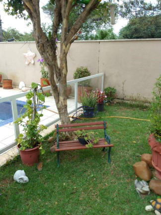 Imagem Casa com 5 Quartos à Venda, 190 m² em Granja Viana - Carapicuíba Imagem Casa com 5 Quartos à Venda, 190 m² em Granja Viana - Carapicuíba