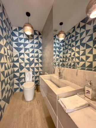 Imagem Casa com 6 Quartos à Venda, 1.660 m² em Tamboré - Barueri Imagem Casa com 6 Quartos à Venda, 1.660 m² em Tamboré - Barueri