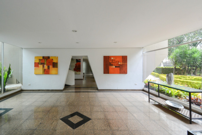 Imagem Imóvel com 4 Quartos à Venda, 143 m² em Moema - São Paulo Imagem Imóvel com 4 Quartos à Venda, 143 m² em Moema - São Paulo