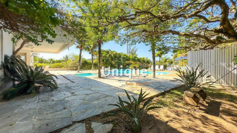 Imagem Casa com 7 Quartos à Venda, 546 m² em Ferradura - Armação Dos Búzios Imagem Casa com 7 Quartos à Venda, 546 m² em Ferradura - Armação Dos Búzios