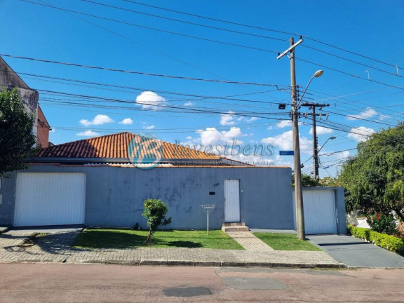 Imagem Casa com 4 Quartos à Venda, 190 m² em Novo Mundo - Curitiba Imagem Casa com 4 Quartos à Venda, 190 m² em Novo Mundo - Curitiba