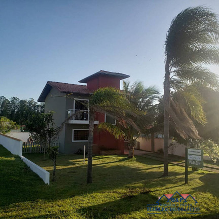 Imagem Casa de Condomínio com 3 Quartos à Venda, 452 m² em Porangaba