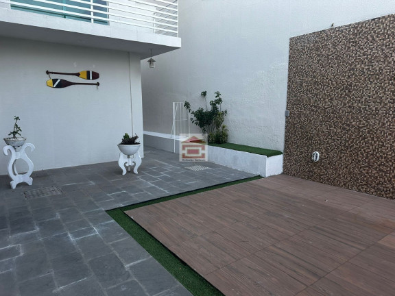 Imagem Casa com 3 Quartos à Venda, 250 m² Imagem Casa com 3 Quartos à Venda, 250 m²