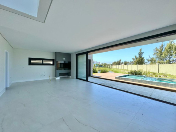 Imagem Casa com 5 Quartos à Venda, 270 m² em -- - Capao Da Canoa Imagem Casa com 5 Quartos à Venda, 270 m² em -- - Capao Da Canoa