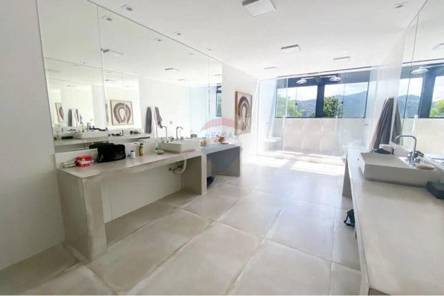 Imagem Casa com 5 Quartos à Venda, 600 m² em Itanhangá - Rio De Janeiro Imagem Casa com 5 Quartos à Venda, 600 m² em Itanhangá - Rio De Janeiro