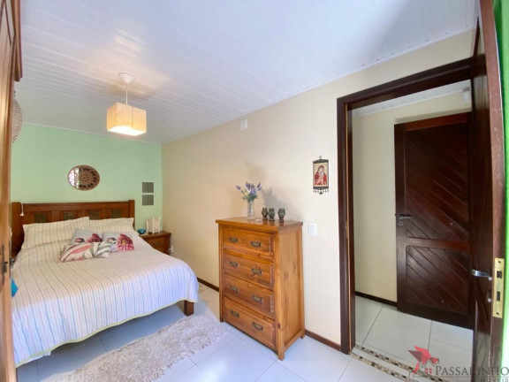 Imagem Casa com 4 Quartos à Venda, 300 m² em Praia Da Cal - Torres Imagem Casa com 4 Quartos à Venda, 300 m² em Praia Da Cal - Torres