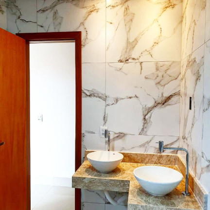 Imagem Sobrado com 4 Quartos à Venda, 210 m² em Setor Jaó - Goiânia