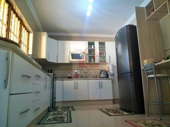 Imagem Casa com 3 Quartos à Venda, 300 m² em Rubem Berta - Porto Alegre Imagem Casa com 3 Quartos à Venda, 300 m² em Rubem Berta - Porto Alegre