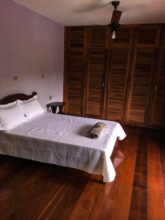 Imagem Casa com 7 Quartos à Venda, 120 m² em Itaipava - Petrópolis Imagem Casa com 7 Quartos à Venda, 120 m² em Itaipava - Petrópolis