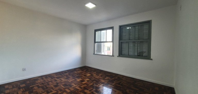 Imagem Apartamento com 2 Quartos à Venda, 77 m² em Petrópolis - Porto Alegre Imagem Apartamento com 2 Quartos à Venda, 77 m² em Petrópolis - Porto Alegre