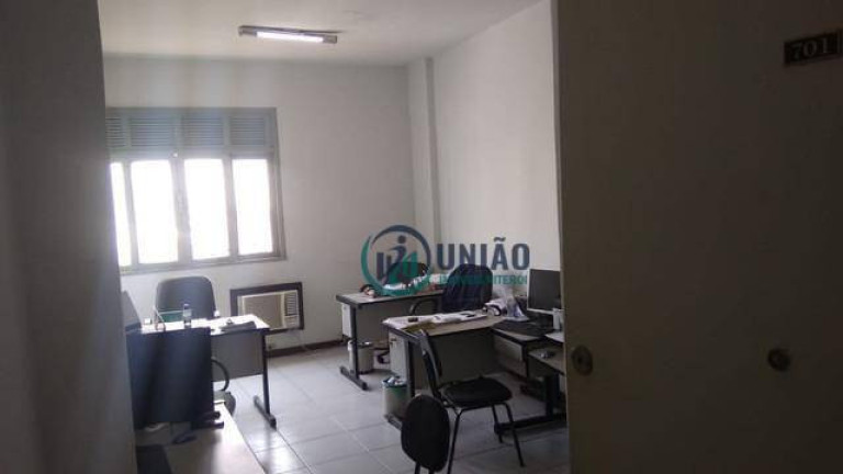 Sala Comercial à Venda, 33 m² em Centro - Niterói