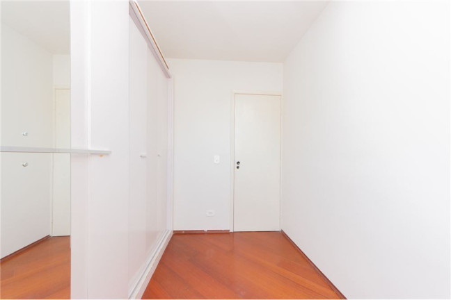 Imagem Imóvel com 3 Quartos à Venda, em Itaquera - São Paulo Imagem Imóvel com 3 Quartos à Venda, em Itaquera - São Paulo