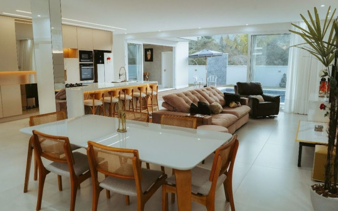 Imagem Casa com 5 Quartos à Venda, 411 m² em Ratones - Florianópolis Imagem Casa com 5 Quartos à Venda, 411 m² em Ratones - Florianópolis