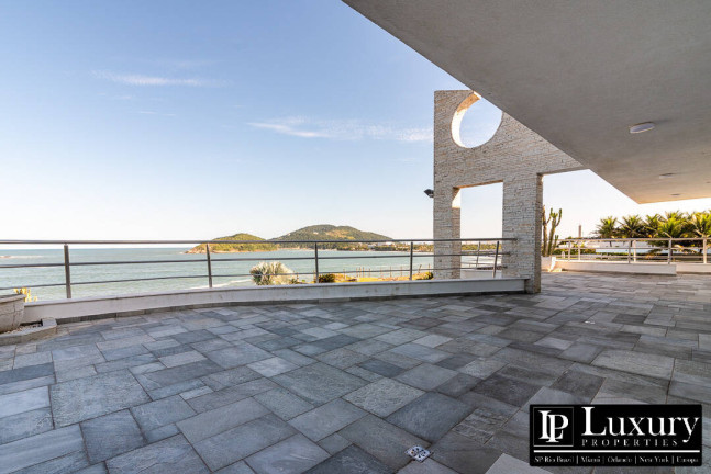 Imagem Casa com 10 Quartos à Venda, em Balneário Praia Do Pernambuco - Guarujá Imagem Casa com 10 Quartos à Venda, em Balneário Praia Do Pernambuco - Guarujá