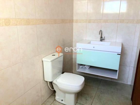 Imagem Casa com 2 Quartos à Venda, 142 m²
