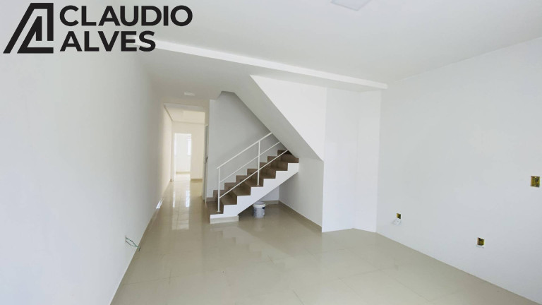 Imagem Casa com 3 Quartos à Venda, 130 m² em Mangabeira - Feira De Santana Imagem Casa com 3 Quartos à Venda, 130 m² em Mangabeira - Feira De Santana