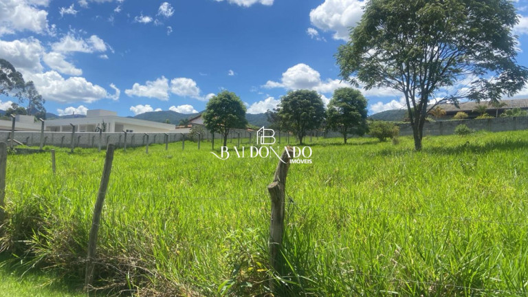 Terreno à Venda, 1.200 m² em Centro - Joanópolis