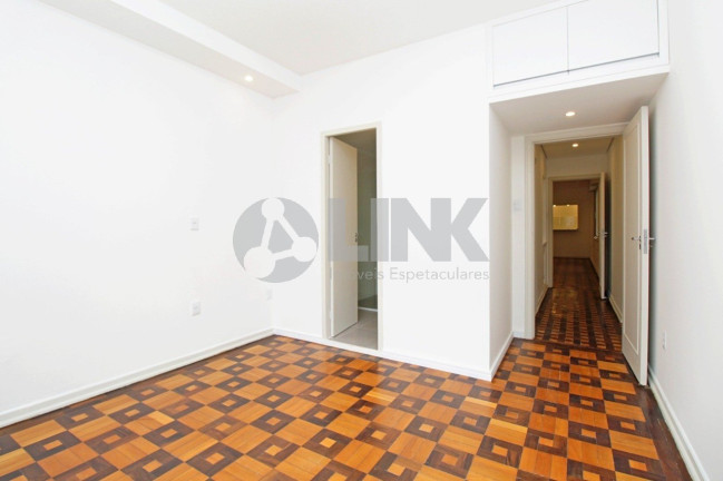 Imagem Apartamento com 3 Quartos à Venda, 101 m² em Moinhos De Vento - Porto Alegre Imagem Apartamento com 3 Quartos à Venda, 101 m² em Moinhos De Vento - Porto Alegre