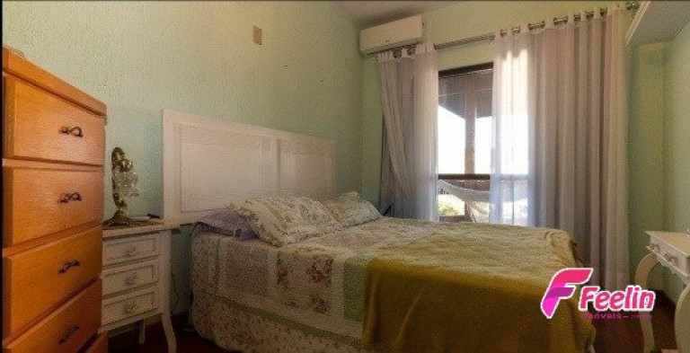 Imagem Casa com 5 Quartos à Venda, 270 m² em Carvoeira - Florianópolis Imagem Casa com 5 Quartos à Venda, 270 m² em Carvoeira - Florianópolis
