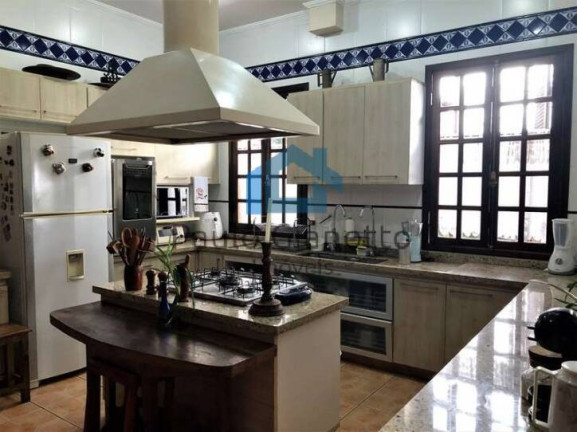Imagem Casa com 3 Quartos à Venda, 1.475 m² em Nova Fazendinha - Carapicuíba Imagem Casa com 3 Quartos à Venda, 1.475 m² em Nova Fazendinha - Carapicuíba