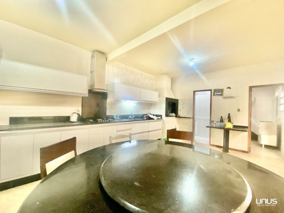 Imagem Casa com 4 Quartos à Venda, 520 m² em Roçado - São José