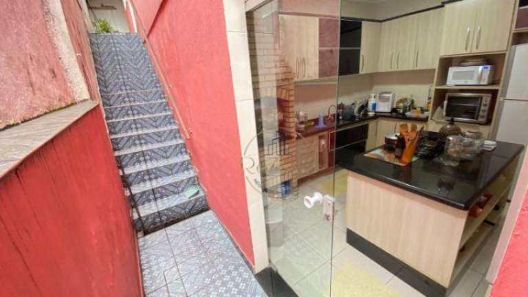 Imagem Sobrado com 3 Quartos à Venda, 288 m² em Parque Dos Bancários - São Paulo Imagem Sobrado com 3 Quartos à Venda, 288 m² em Parque Dos Bancários - São Paulo