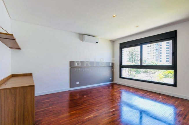 Imagem Casa com 3 Quartos à Venda, 352 m² em Indianópolis - São Paulo Imagem Casa com 3 Quartos à Venda, 352 m² em Indianópolis - São Paulo
