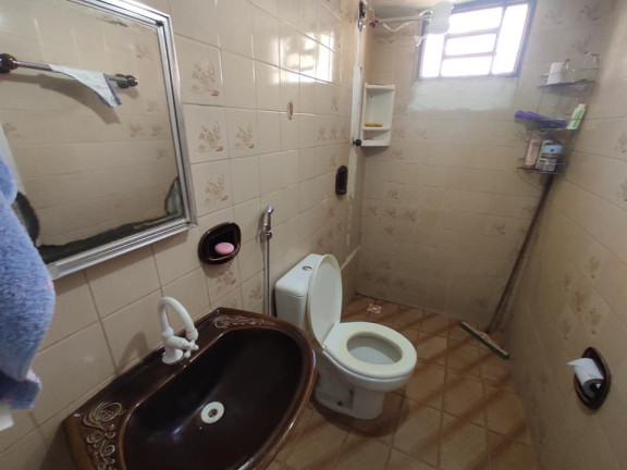 Imagem Imóvel com 
            	4             Quartos à Venda, 130 m² em 
            	Parque Santa Cruz             - 
            	Goiania            