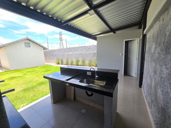 Casa com 2 Quartos à Venda, 200 m² em Loteamento Residencial Pequis - Uberlândia