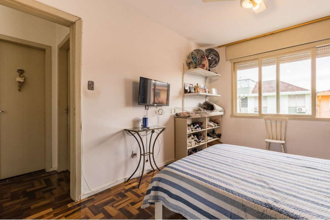 Imagem Imóvel com 2 Quartos à Venda, 61 m² em São Sebastião - Porto Alegre Imagem Imóvel com 2 Quartos à Venda, 61 m² em São Sebastião - Porto Alegre