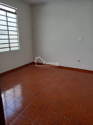 Imagem Casa com 2 Quartos à Venda, 175 m² em Vila Lucy - Sorocaba Imagem Casa com 2 Quartos à Venda, 175 m² em Vila Lucy - Sorocaba