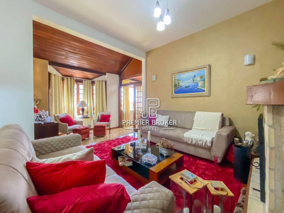 Imagem Casa com 4 Quartos à Venda, 199 m² em Granja Guarani - Teresópolis Imagem Casa com 4 Quartos à Venda, 199 m² em Granja Guarani - Teresópolis