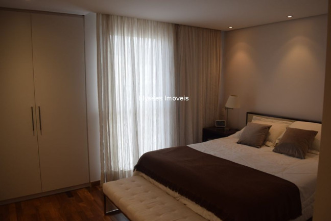 Imagem Sobrado com 4 Quartos à Venda, 460 m² em Morumbi - São Paulo Imagem Sobrado com 4 Quartos à Venda, 460 m² em Morumbi - São Paulo