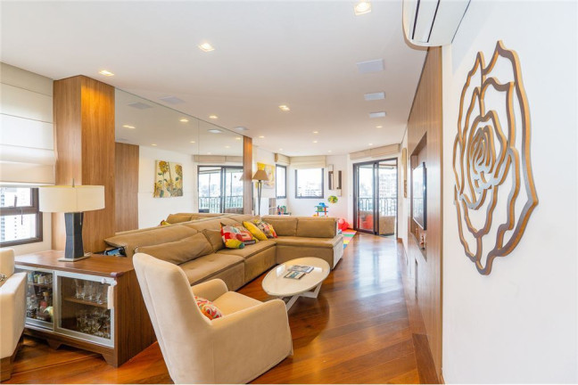Imagem Apartamento com 4 Quartos à Venda, 201 m² em Moema - São Paulo Imagem Apartamento com 4 Quartos à Venda, 201 m² em Moema - São Paulo