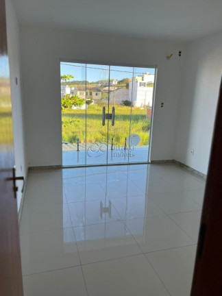 Imagem Casa com 3 Quartos à Venda, em Lagoa - Macaé Imagem Casa com 3 Quartos à Venda, em Lagoa - Macaé