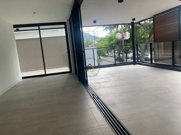 Imagem Apartamento com 3 Quartos à Venda, 259 m² em Lagoa - Rio De Janeiro Imagem Apartamento com 3 Quartos à Venda, 259 m² em Lagoa - Rio De Janeiro