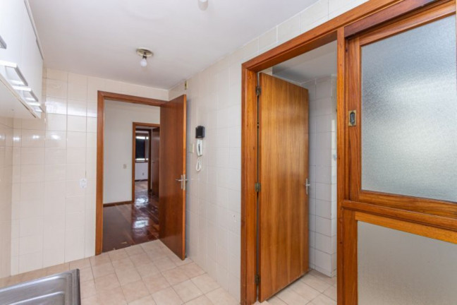 Imagem Imóvel com 2 Quartos à Venda, 71 m² em Petrópolis - Porto Alegre Imagem Imóvel com 2 Quartos à Venda, 71 m² em Petrópolis - Porto Alegre